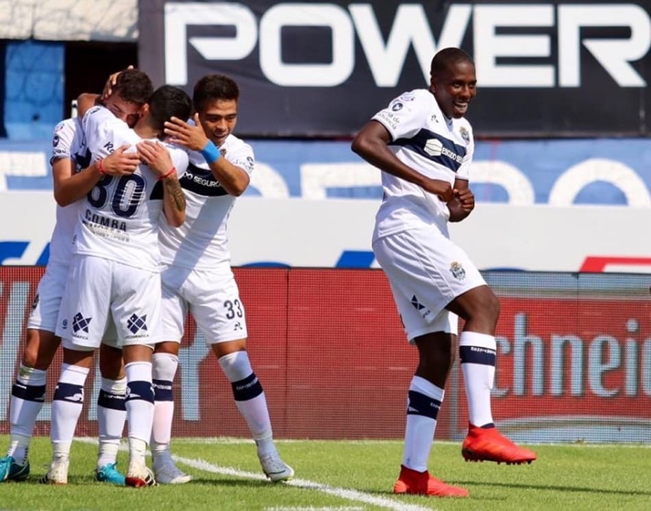 Chapéu? Atacante venezuelano, antes perto do Boca Juniors, pode ir para a Itália