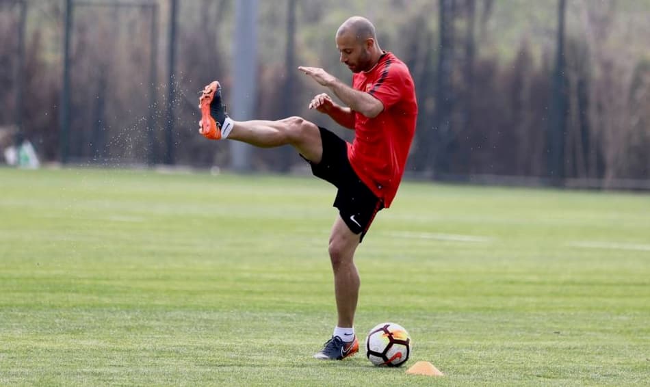 Javier Mascherano é procurado por time argentino
