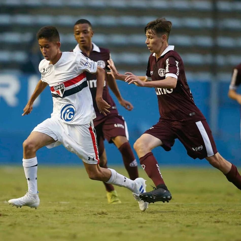 Com 'trio de ferro' e gigante chinês, torneio Sub-16 teve início nesta quarta