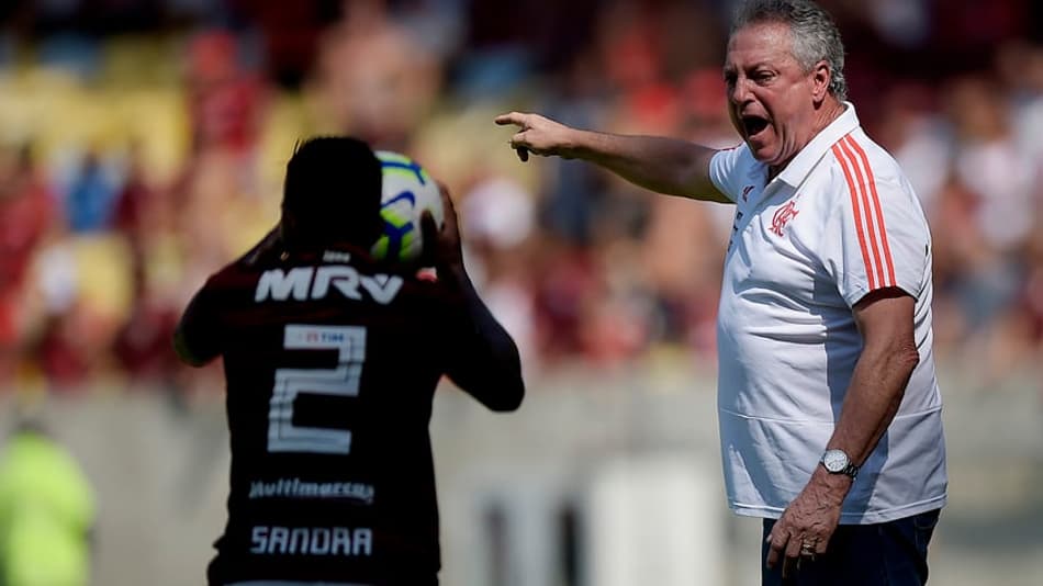 Horário das 11h no Brasileiro provoca reações de Rodinei e Abel no Fla