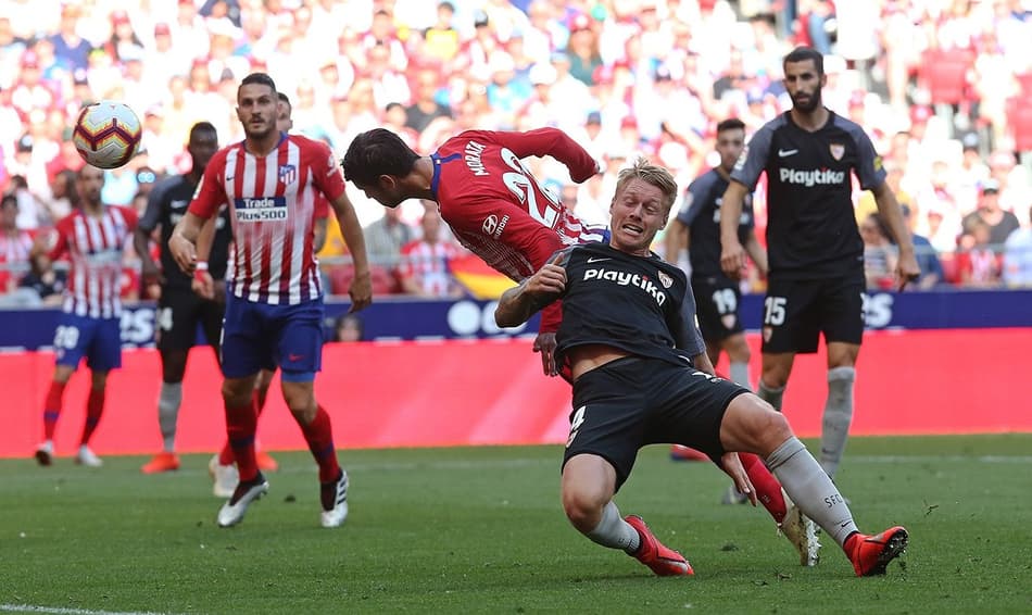 Sevilla busca o empate com o Atlético e perde chance de encostar no G4