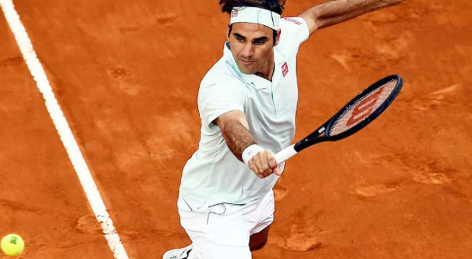 Federer passa por português e encara Coric em Roma