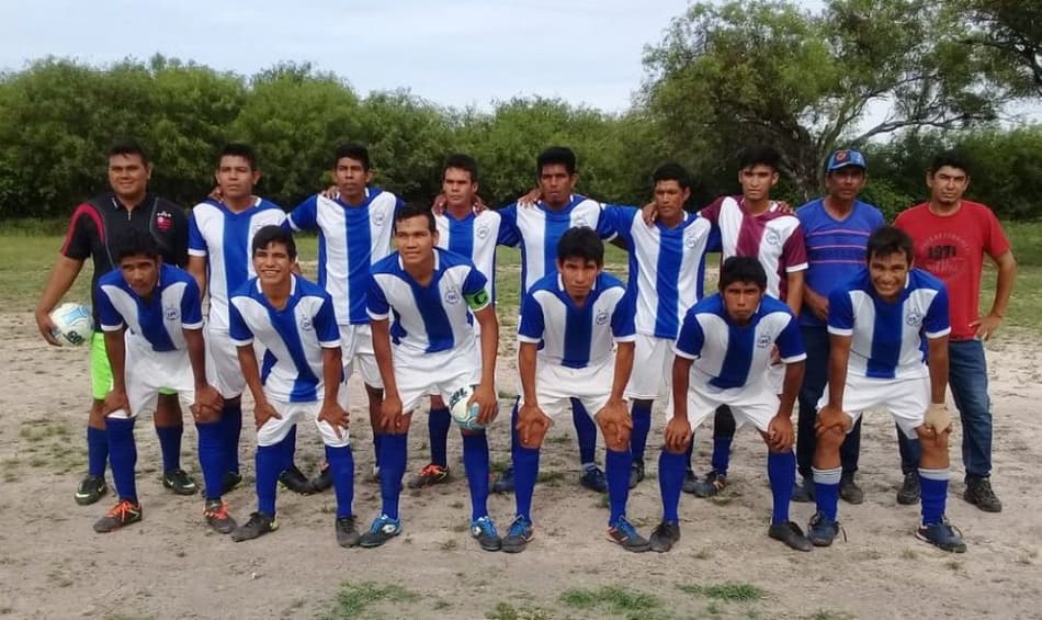 Clube formado por indígenas pede doações de chuteiras para disputar a Copa do Paraguai