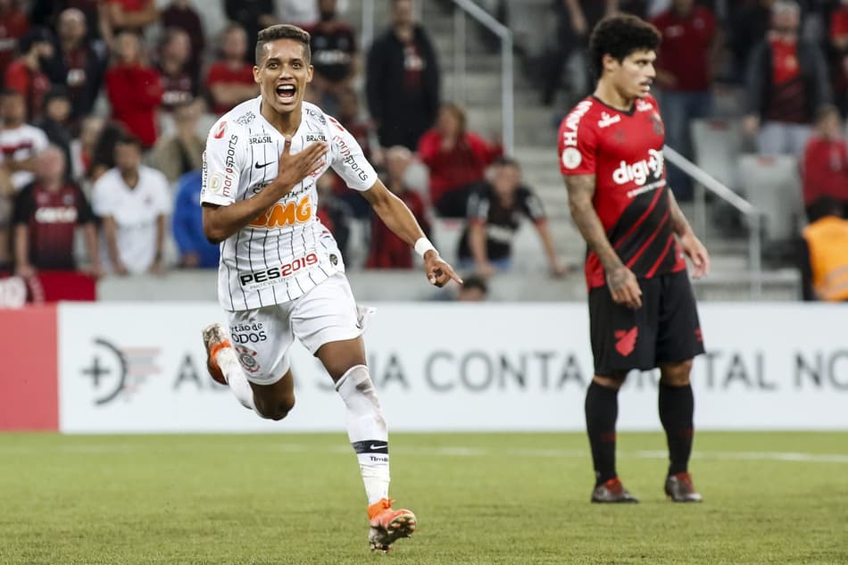 Centralizado, Pedrinho é atrativo do Corinthians no amistoso em Goiânia