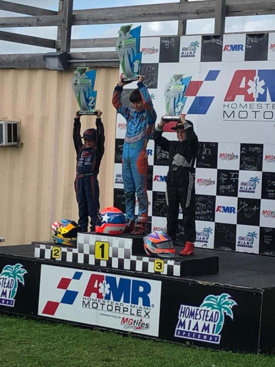 Com 100% de aproveitamento, Enzo Vidmontiene vence etapa dupla de kart nos Estados Unidos