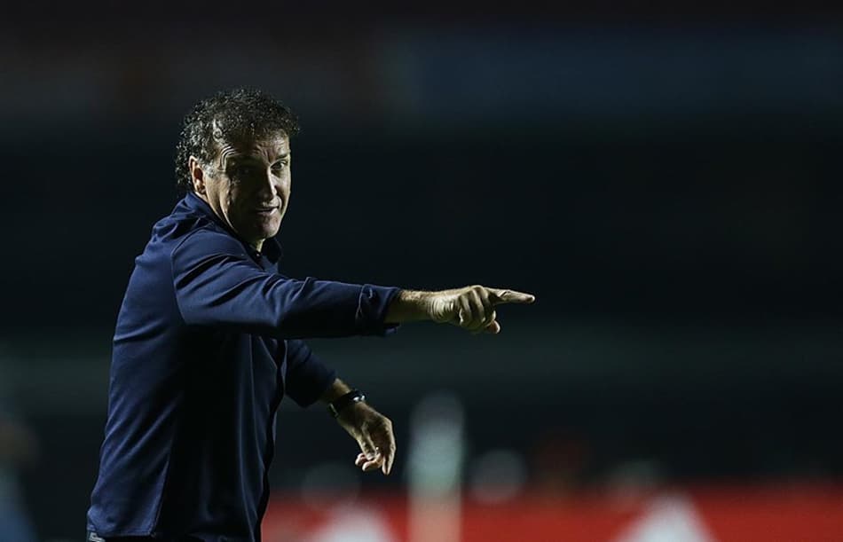 Cuca repete ‘obsessão’ de trabalhos anteriores e quer novo 9 no Tricolor