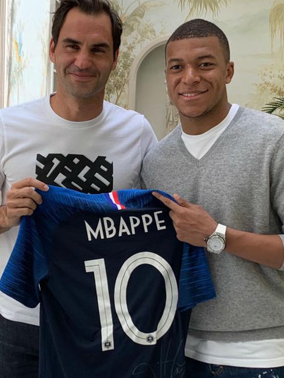 Federer se encontra com Mbappe em Paris