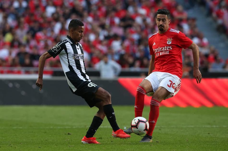 Atacante Paulo Boia faz avaliação de empréstimo ao Portimonense