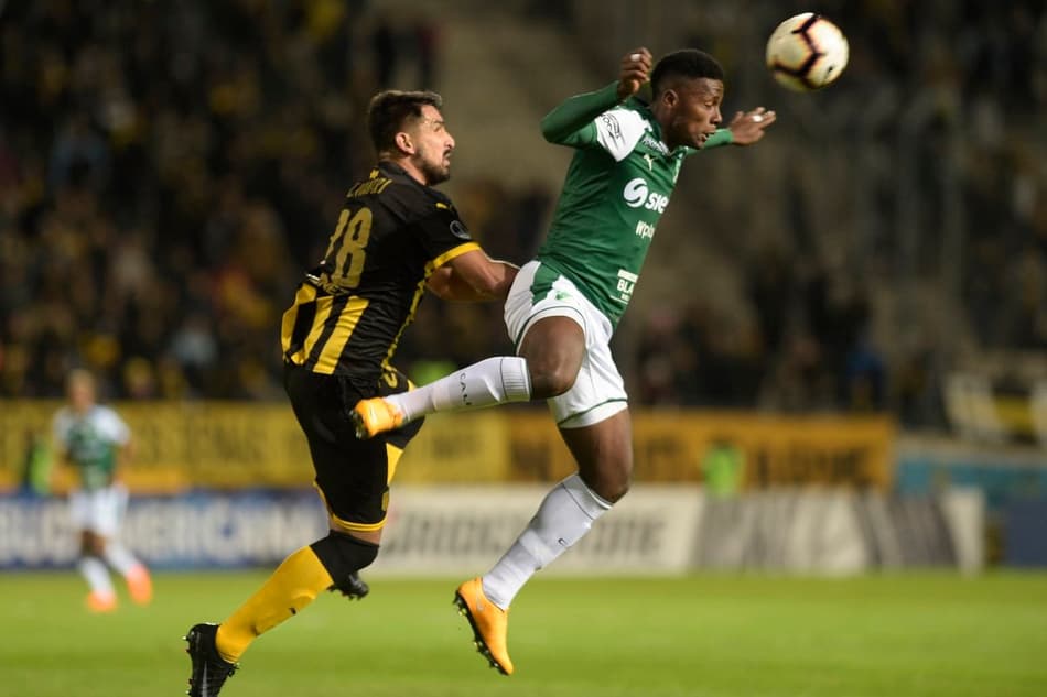 Peñarol derrota o Deportivo Cali e passa de fase na Sul-Americana