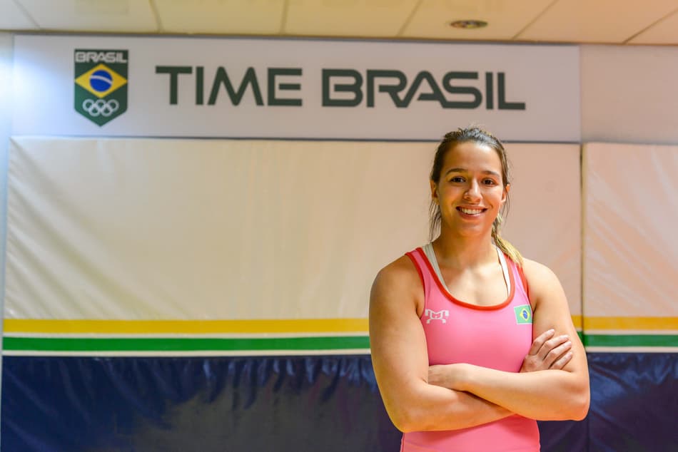 Após decepção no judô, brasileira se encontra no wrestling e foca no Pan