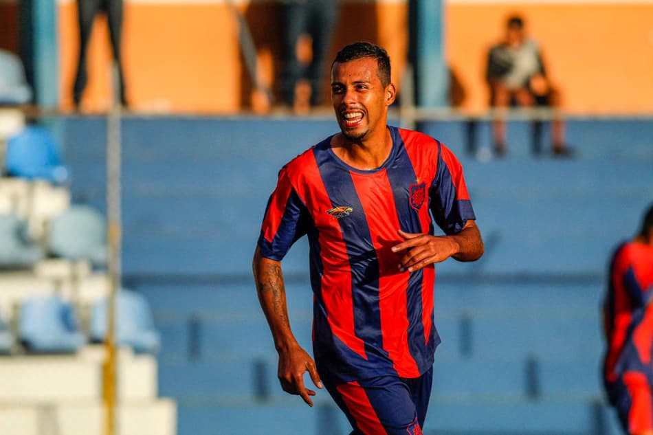 Versátil, Rossales vibra por vitória do Bonsucesso e destaca gol na partida
