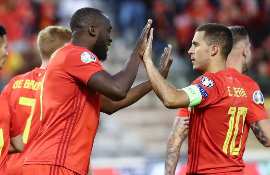 Lukaku e De Bruyne comandam vitória da Bélgica sobre a Escócia