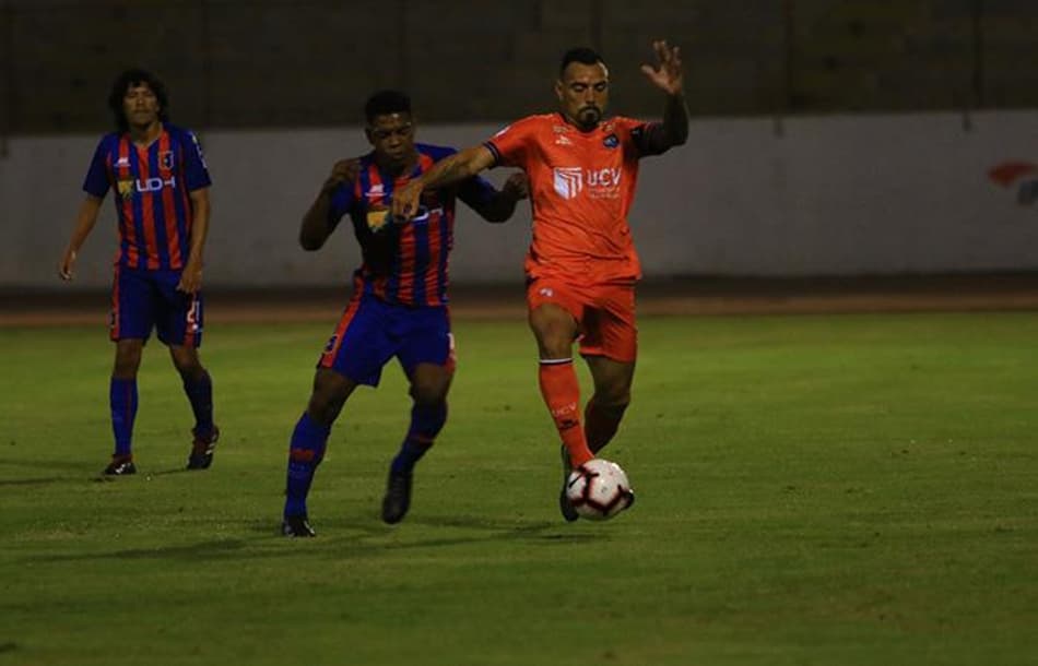 César Vallejo vence em casa e assume vice-liderança do Apertura peruano