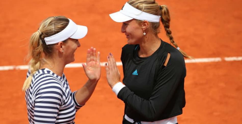 Namorada de Thiem e húngara levam o título de duplas em Roland Garros