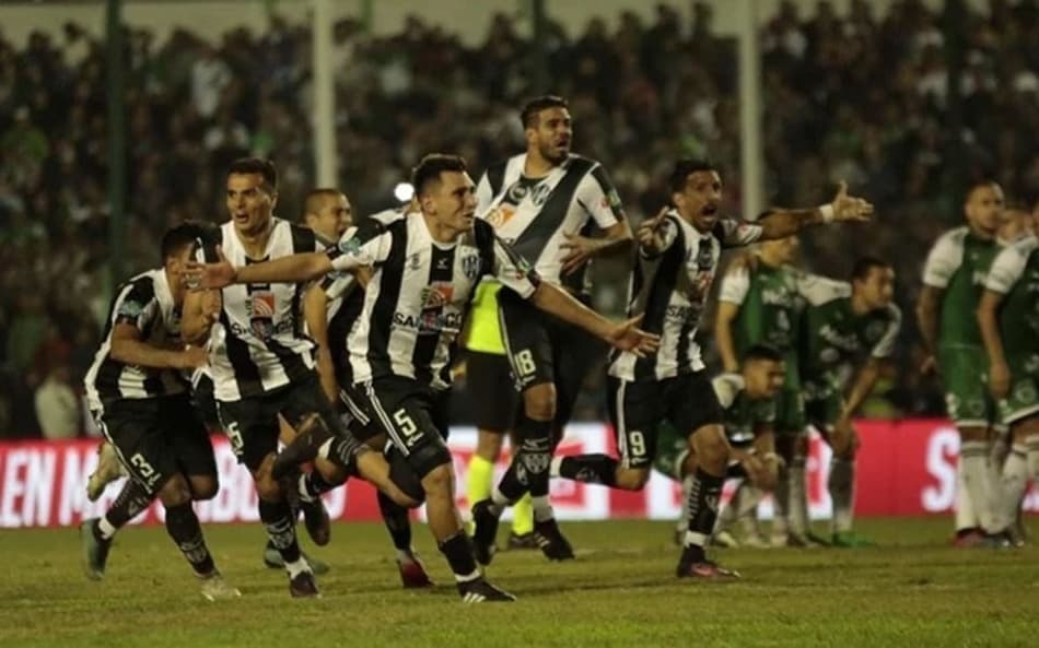 Central Córdoba retorna à elite argentina depois de quase 50 anos