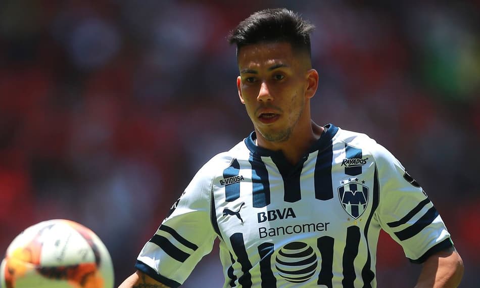 Com possível saída de Pavon, Boca inicia conversas por Maxi Meza