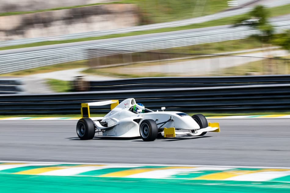 Fórmula Academy Sudamericana realiza testes com novos pilotos em Interlagos