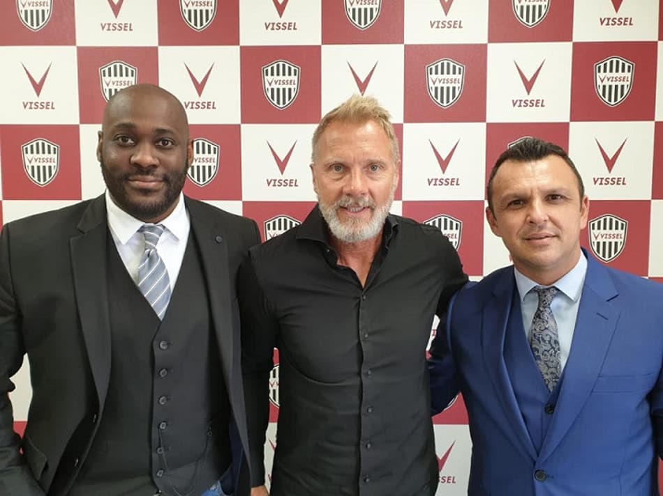 Ex-ídolo do Bayern de Munique é o novo técnico do Vissel Kobe