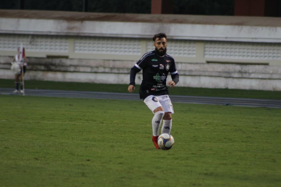 Meia do Remo destaca técnico e união para invencibilidade na Série C