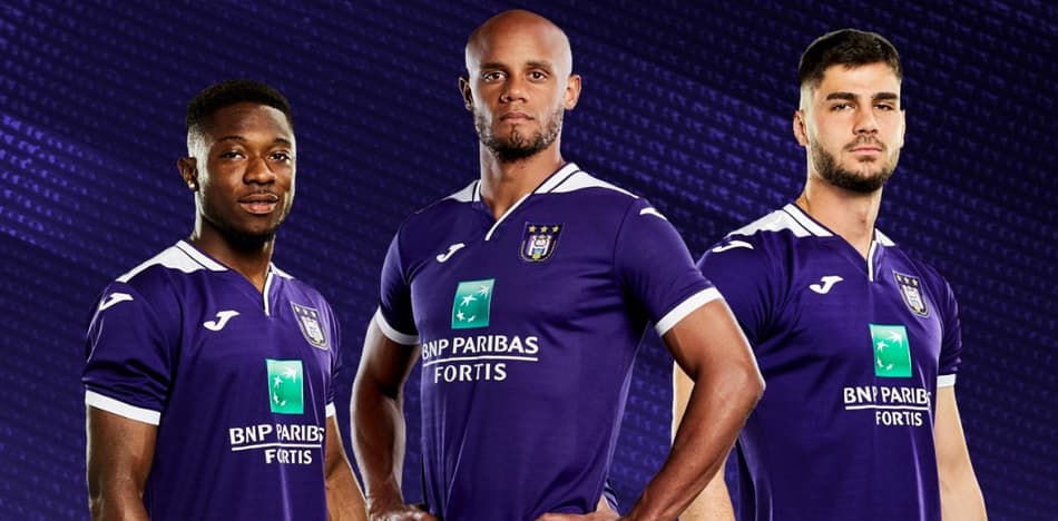 Anderlecht deixa parceria de 43 anos com a Adidas e lança uniformes da Joma