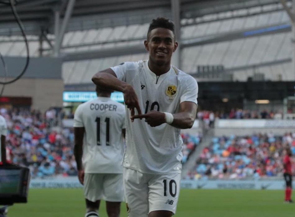 Melhorando no segundo tempo, Panamá estreia vencendo Trinidad e Tobago