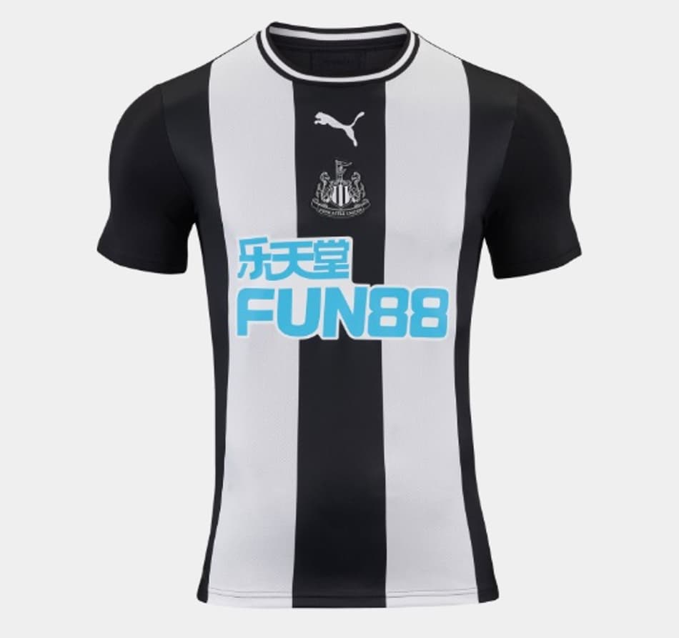 Newcastle, Stuttgart, Aberdeen, Pumas e Kawasaki Frontale com novas camisas; veja