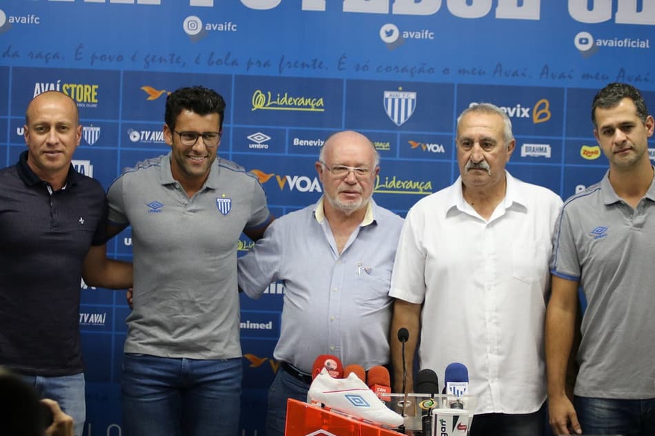 Valentim chega ambicioso no Avaí e cita tática para conquistar objetivos