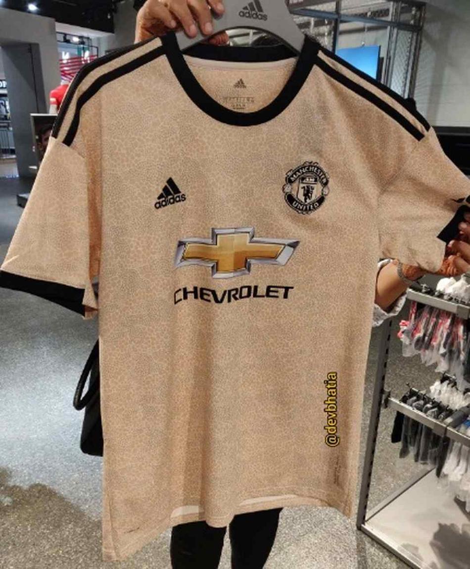 Nova camisa 2 do Manchester United tem fotos publicadas na internet