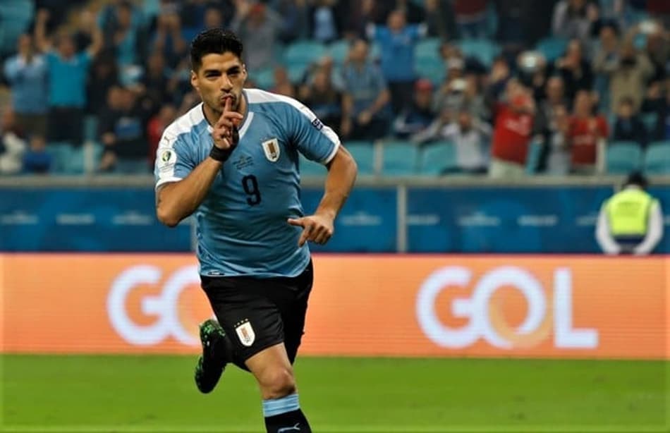 Suárez - Uruguai x Japão