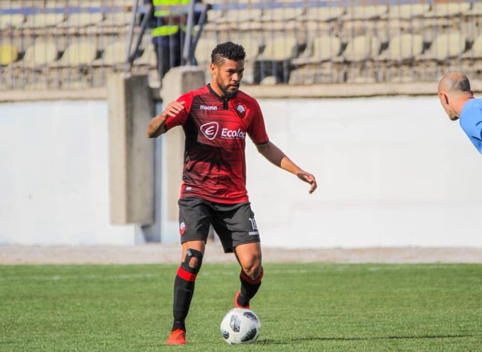 Clima para atacante brasileiro na Europa já é de Liga dos Campeões