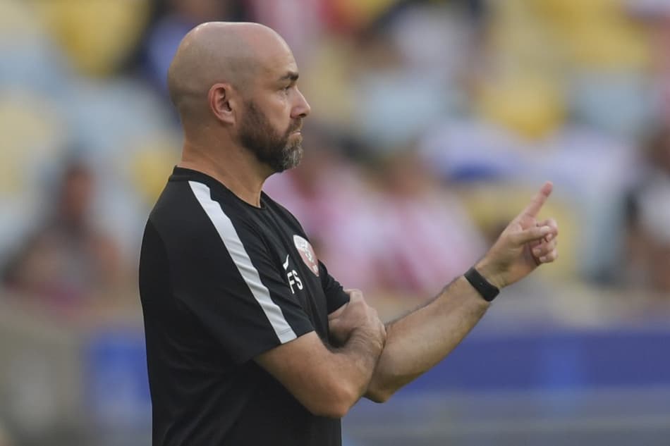 Após queda, técnico do Qatar valoriza experiência pela Copa América