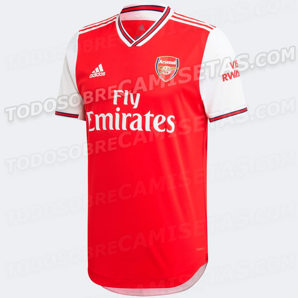 Novas camisas do Arsenal e Paris Saint-Germain têm fotos publicadas na internet