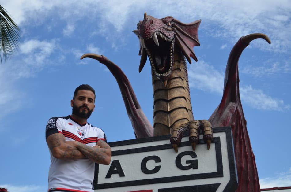 André Castro garante retorno com mais experiência no Atlético-GO
