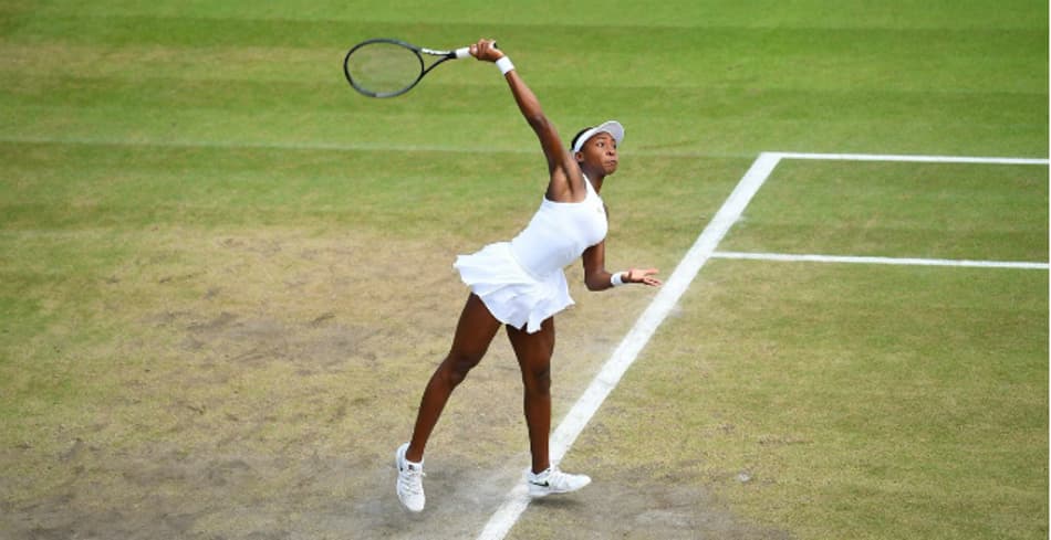 Jovem sensação de Wimbledon salva match-points e encara Halep