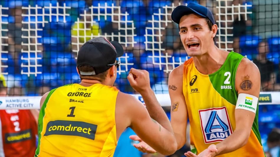 Brasileiros vencem, e país segue invicto no Mundial de vôlei de praia