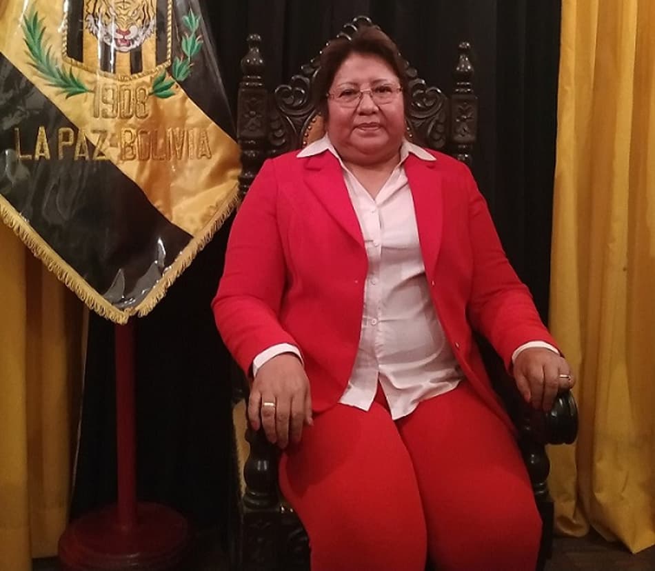 The Strongest elege, pela primeira vez, uma mulher como presidente