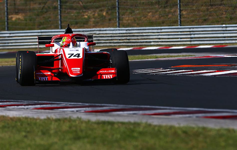Com 2º lugar na Hungria, Enzo Fittipaldi mantém 100% de pódios na temporada e segue vice-líder da F3