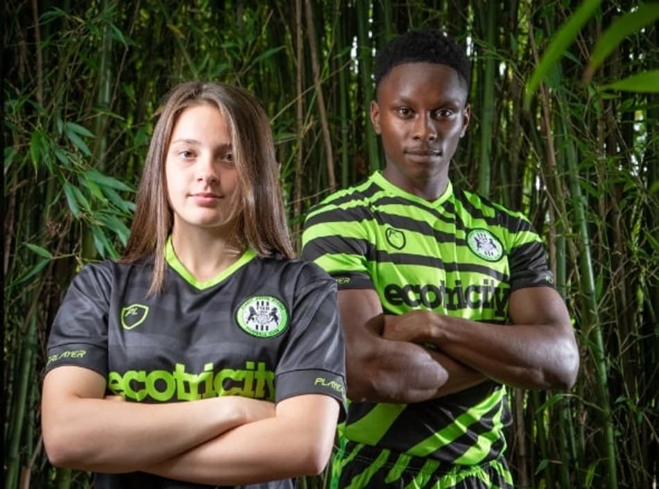 Clube inglês cria camisa feita de bambu e com desenho para confundir adversários