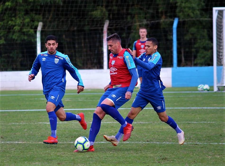 André Moritz quer vitória do Avaí em retorno do Campeonato Brasileiro