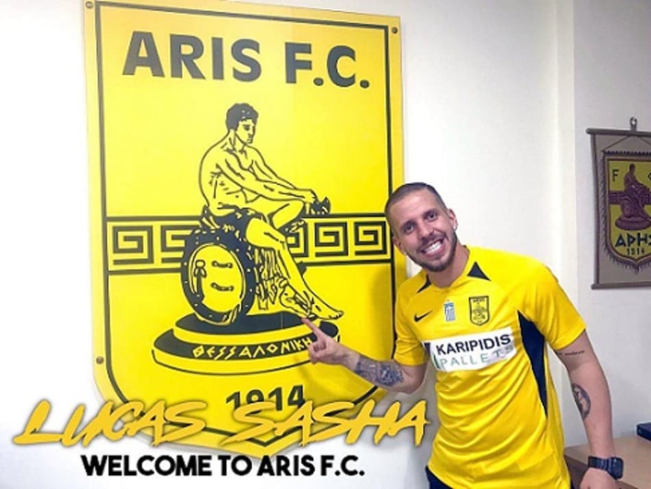 Ex-Corinthians, Lucas Sasha acerta com clube da Grécia