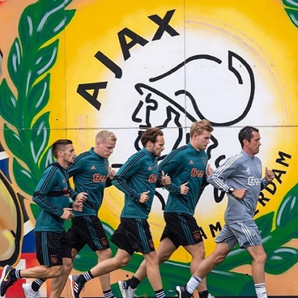 Ajax contrata preparador físico brasileiro para sua comissão técnica