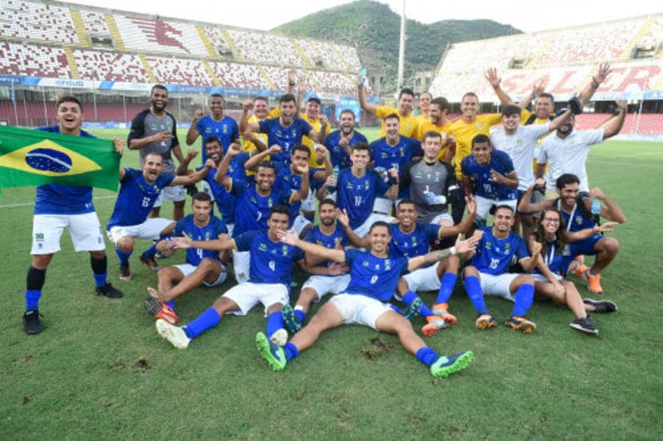 Seleção de futebol o Brasil festeja vitória sobre a Rússia e passagem à final Futebol
