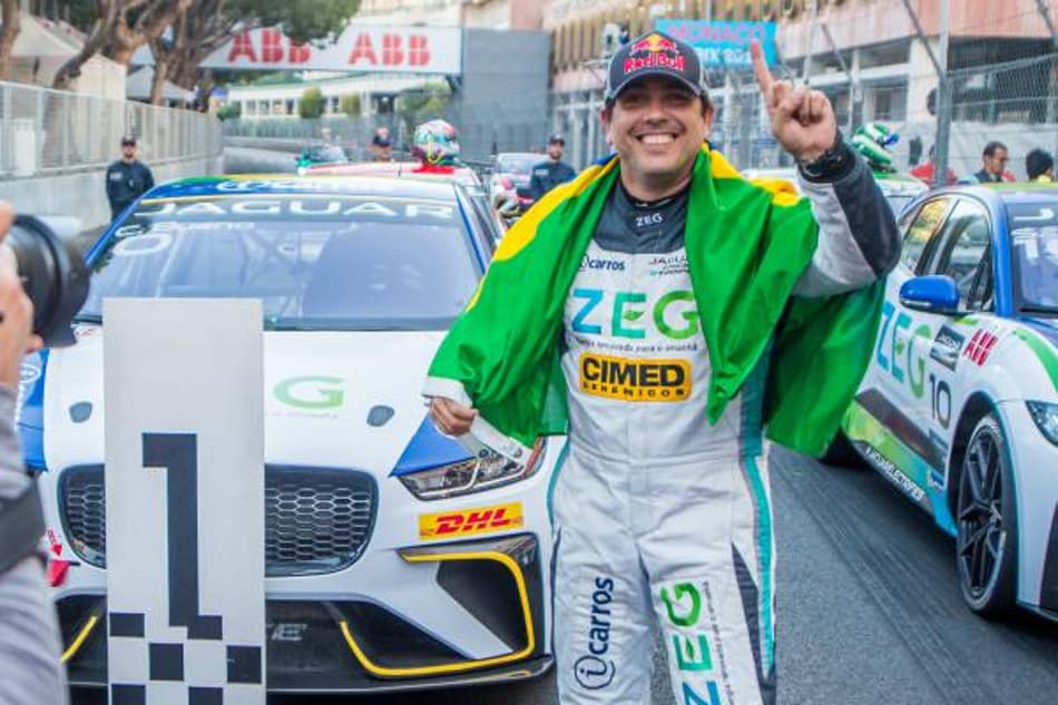 Que campanha! Play For a Cause promove experiência com Stock Car e Cacá Bueno