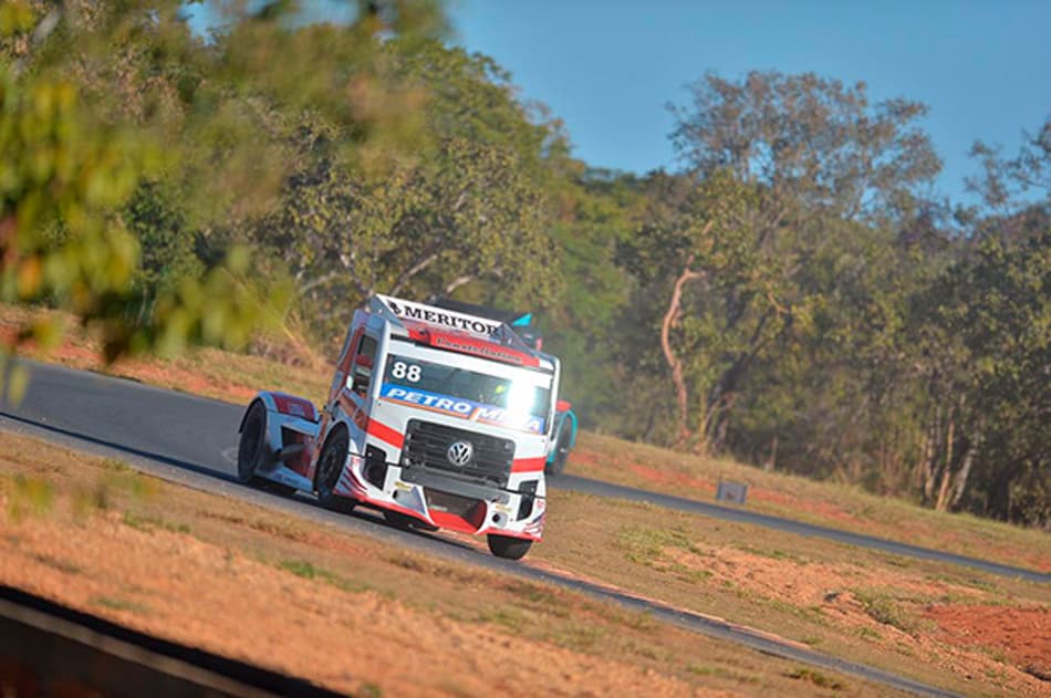 Copa Truck: Beto Monteiro inicia treinos na frente em Minas Gerais
