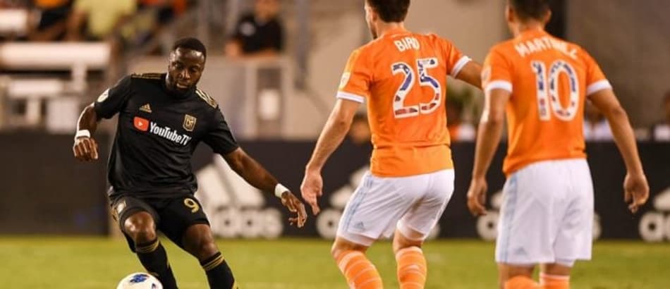 Los Angeles FC bate Houston Dynamo, fora, e segue imparável na MLS
