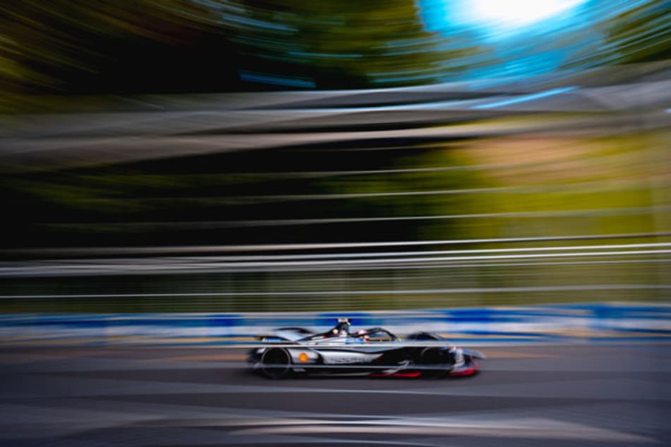 Buemi crava a pole position no 1º treino classificatório em Nova York