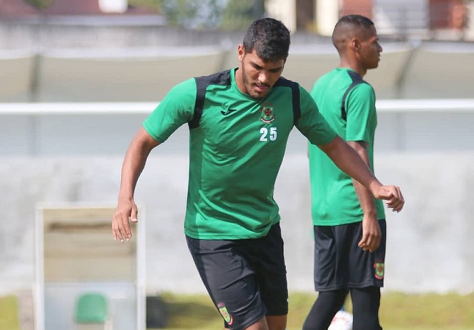 Rafael Gladiador celebra chegada ao Paços de Ferreira para a temporada