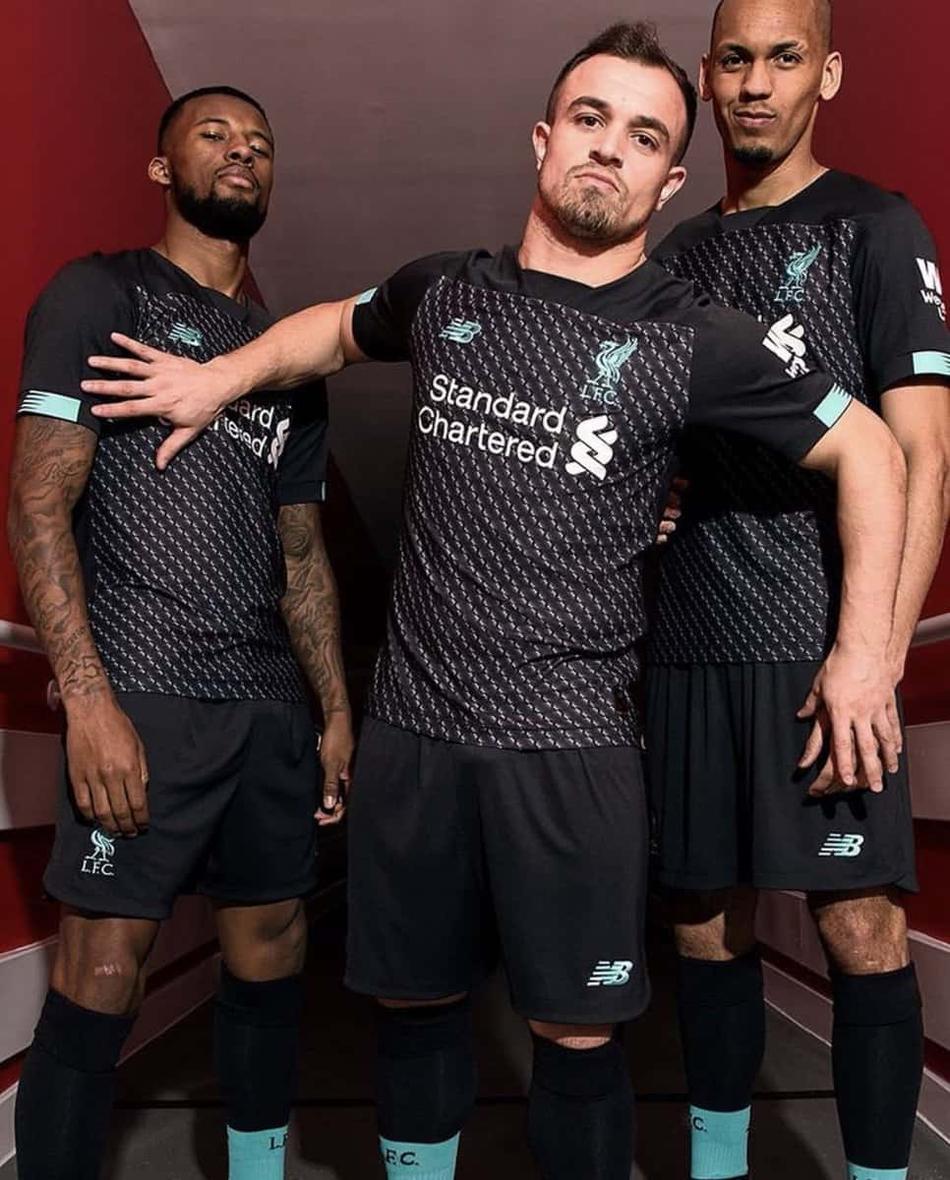 Liverpool lança terceiro uniforme para a temporada 2019/2020; confira fotos