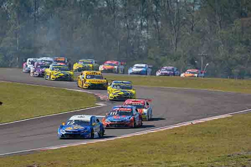 Stock Car: problema mecânico tira chance de vitória de Foresti em Santa Cruz