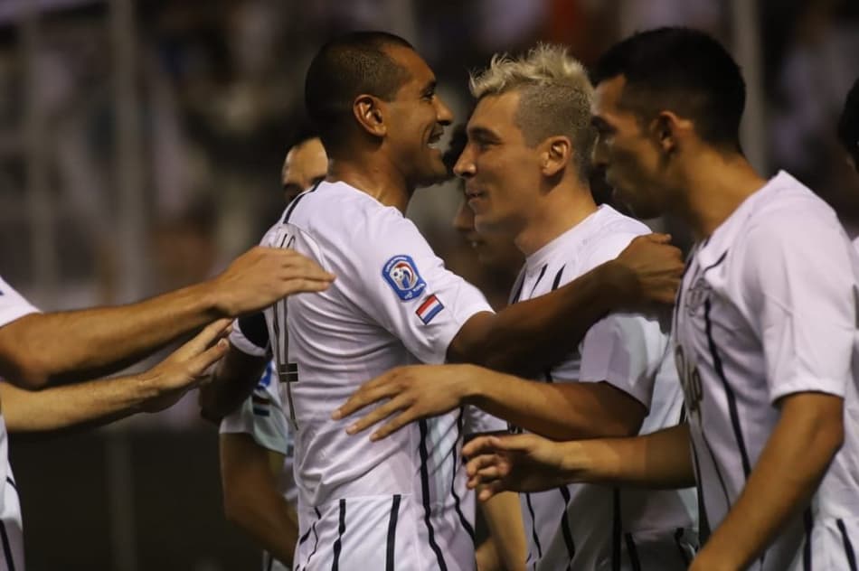 Antes do Grêmio, Libertad vence e divide liderança com outros gigantes no Paraguai